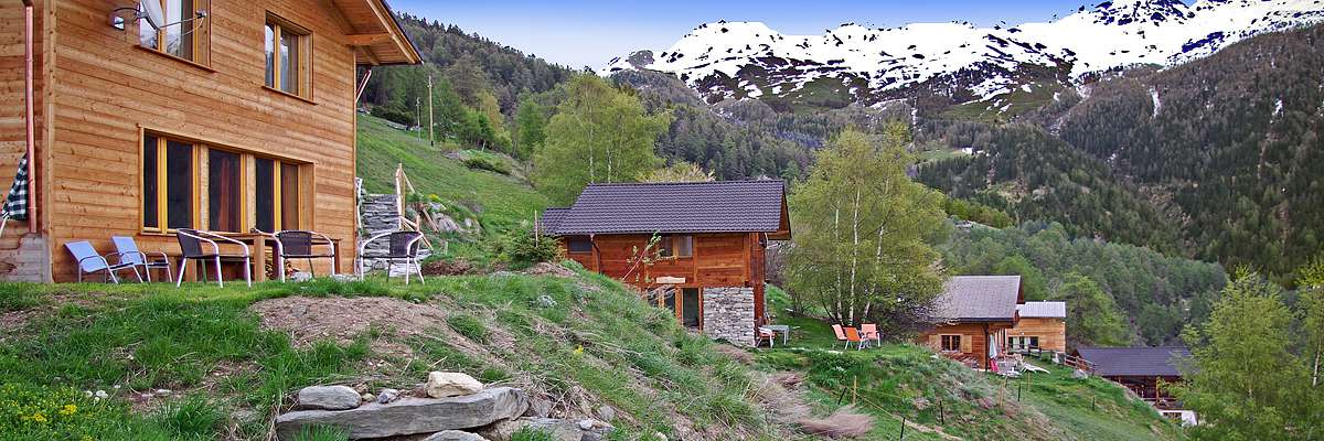 Chalets in Val d´Hèrens in Central Valais