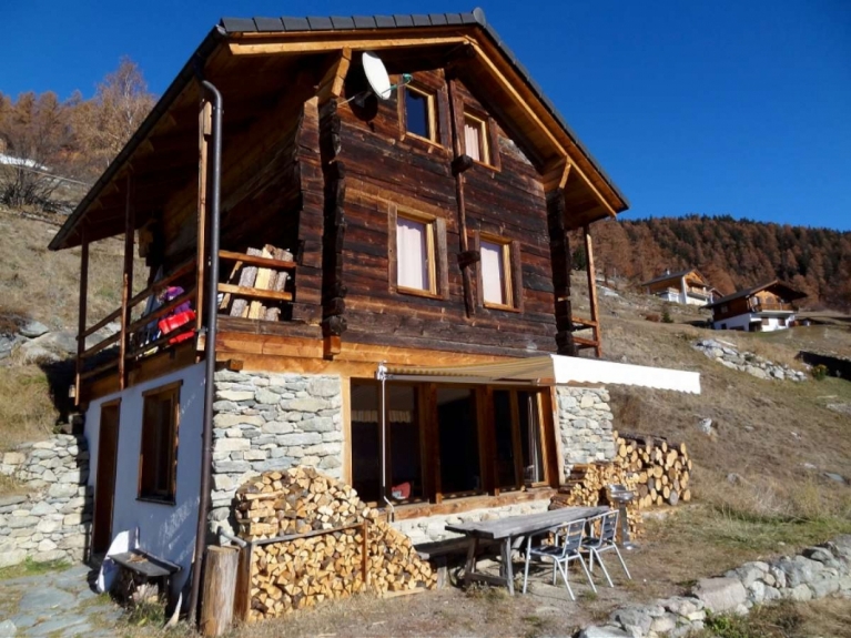 Chalets in Val d´Hèrens in Central Valais